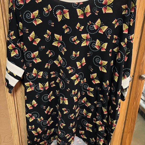 Lularoe Irma butterflies size medium - Picture 2 of 5